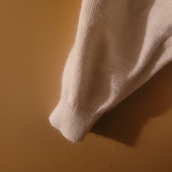 Women's Floral Motif Sweater - Picture 5 of 5